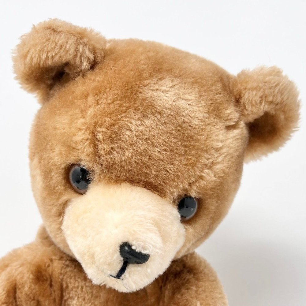 R. Dakin & Co. Vintage 1977 Brown Teddy Bear Clasped Paws Sitting 10" Tall - Picture 3 of 7